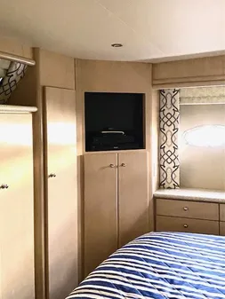 Carver 456 Aft Cabin Motor Yacht image
