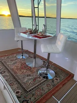 Carver 456 Aft Cabin Motor Yacht image