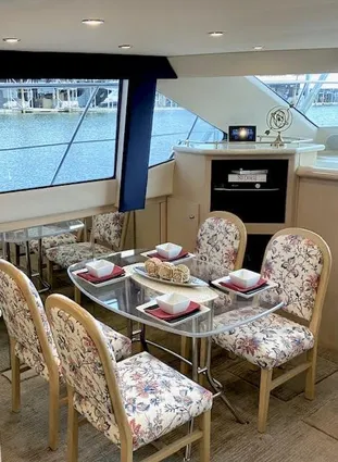 Carver 456 Aft Cabin Motor Yacht image