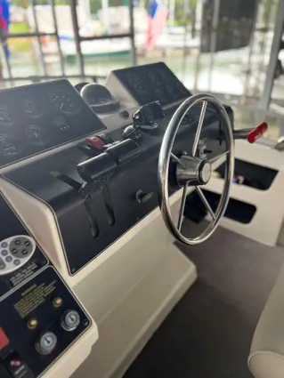 Carver 350 Aft Cabin Motor Yacht image