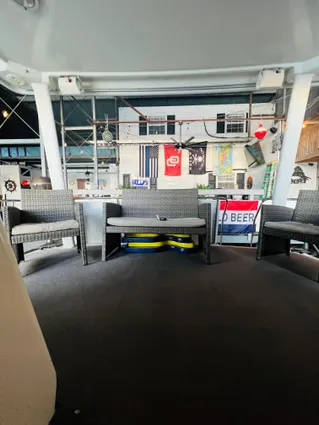 Carver 350 Aft Cabin Motor Yacht image