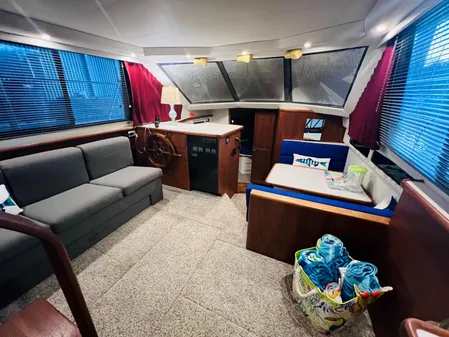 Carver 350 Aft Cabin Motor Yacht image