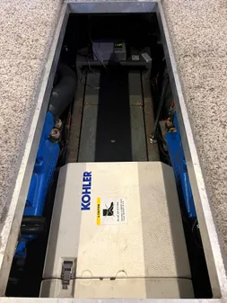 Carver 350 Aft Cabin Motor Yacht image