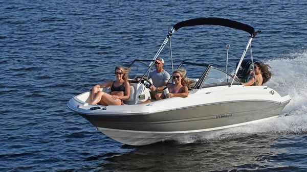 Stingray 191DC Full Windshield