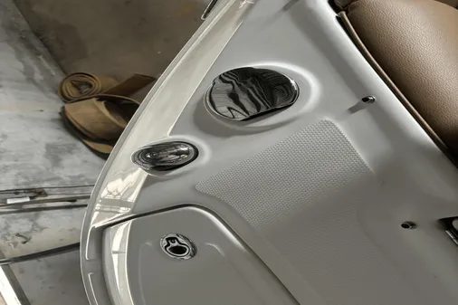 Sea Ray 350 SLX image