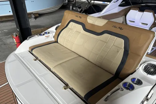 Sea Ray 350 SLX image