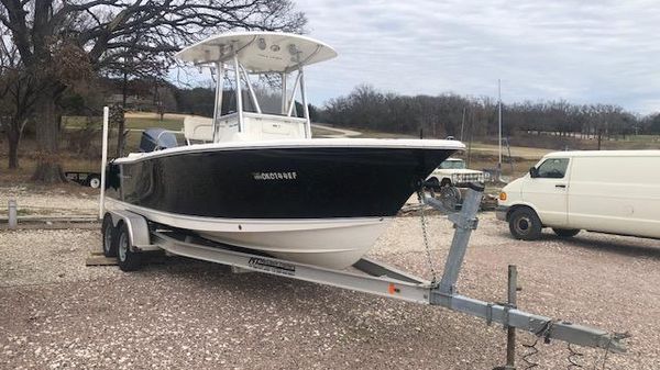 Sea Hunt Ultra 225