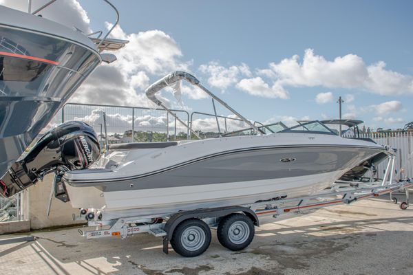 Sea Ray SPX 210 OB - main image