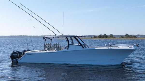 Front Runner 37 Catamaran