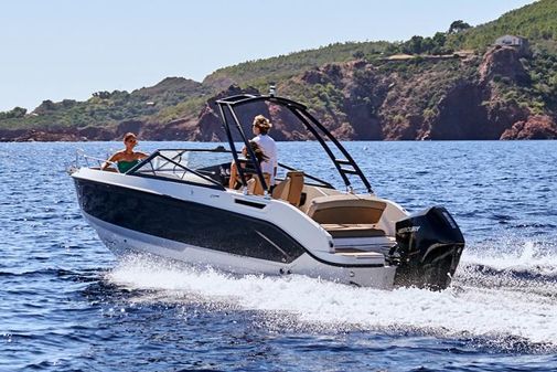 Quicksilver ACTIV-675-BOWRIDER image