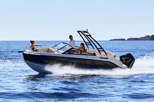 Quicksilver ACTIV-675-BOWRIDER image