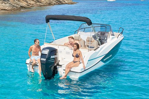 Quicksilver ACTIV-675-SUNDECK image