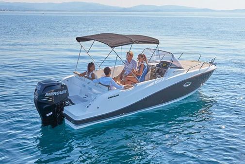 Quicksilver ACTIV-675-SUNDECK image