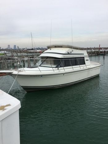 1987 Carver 28 Milwaukee Wisconsin Centerpointe Yacht Services