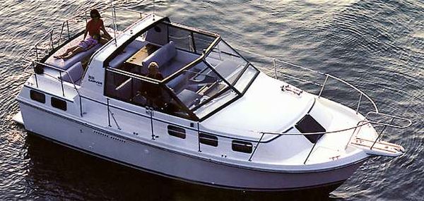 1987 Carver 28 Milwaukee Wisconsin Centerpointe Yacht Services