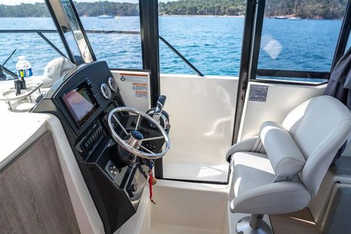 Quicksilver 705-PILOTHOUSE image