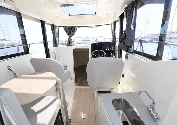 Quicksilver 805-PILOTHOUSE image