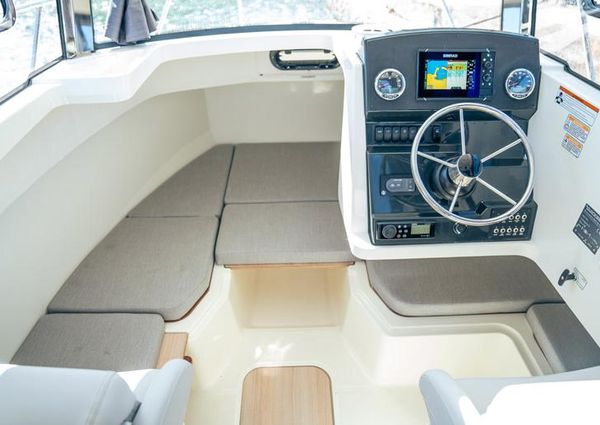 Quicksilver 625-PILOTHOUSE image