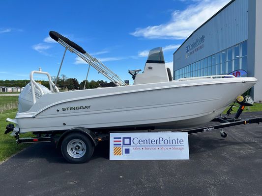 Stingray 173CC-CENTER-CONSOLE - main image