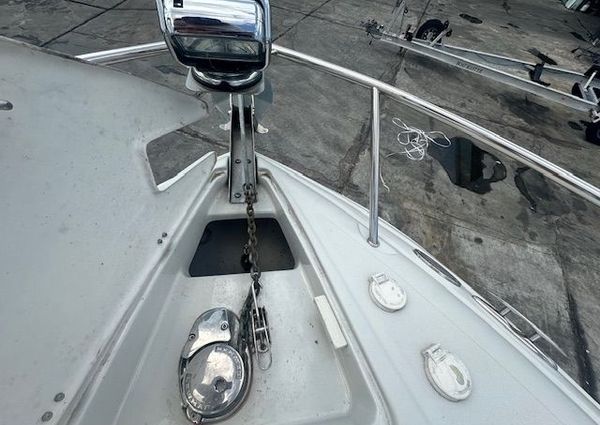 Crownline 325-SCR image