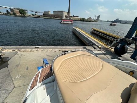 Crownline 325-SCR image