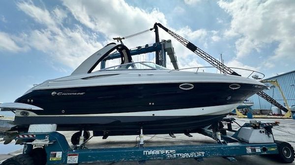 Crownline 325 SCR