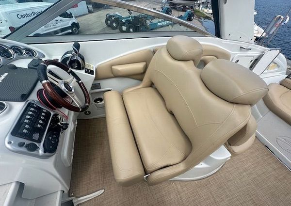 Crownline 325-SCR image