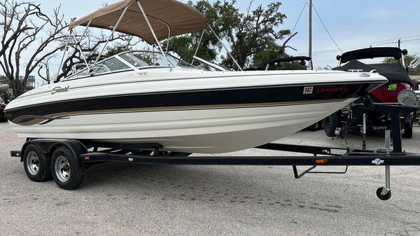 Seaswirl 210 Bowrider I/O 