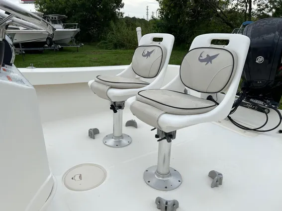 Mako 184-CENTER-CONSOLE image