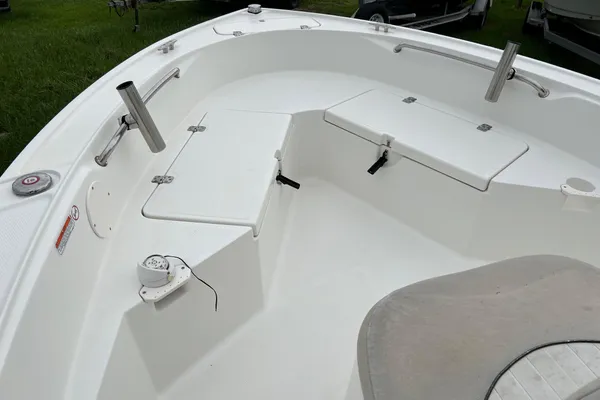 Mako 184-CENTER-CONSOLE image