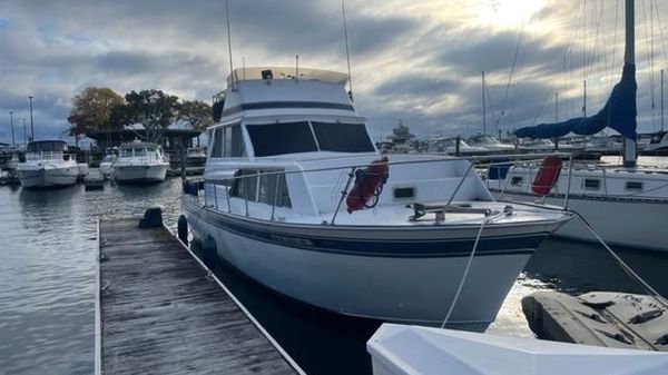 Marinette 32 FLYBRIDGE