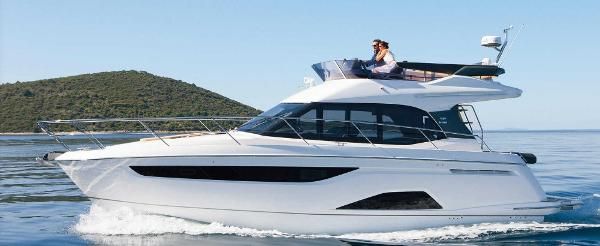 2023 Bavaria R40