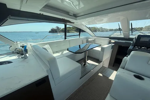 Cruisers Yachts 50 Cantius image
