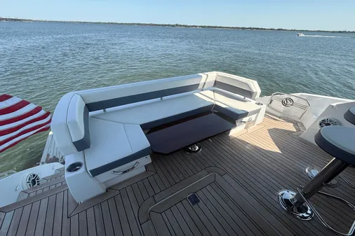 Cruisers Yachts 50 Cantius image