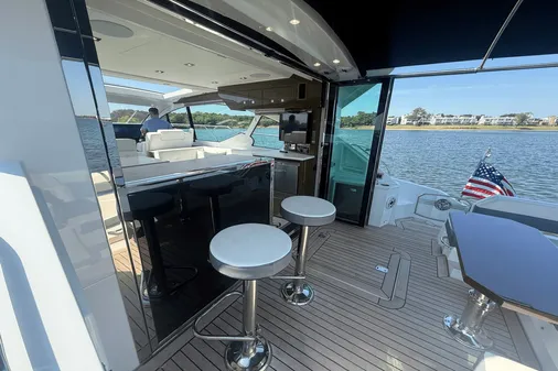 Cruisers Yachts 50 Cantius image