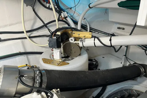 Cruisers Yachts 50 Cantius image