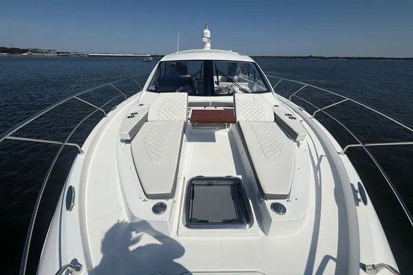 Cruisers Yachts 50 Cantius image