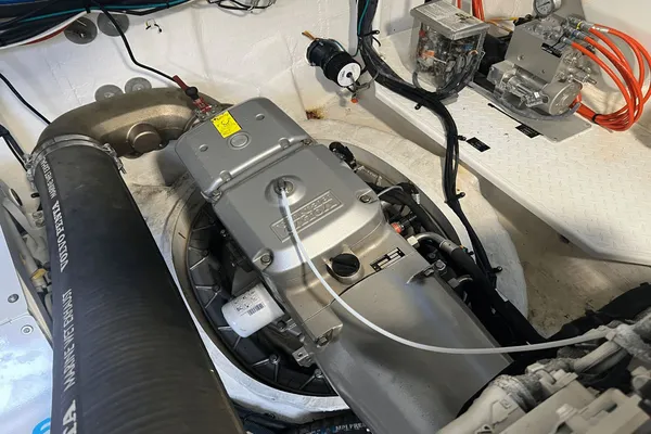 Cruisers Yachts 50 Cantius image