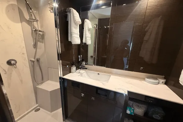 Cruisers Yachts 50 Cantius image