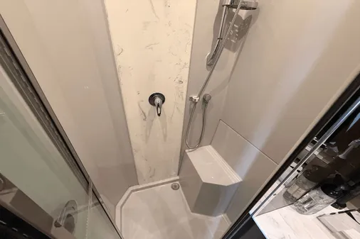 Cruisers Yachts 50 Cantius image