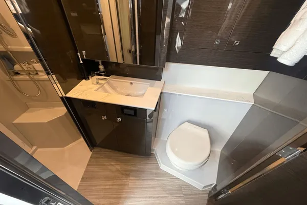 Cruisers Yachts 50 Cantius image