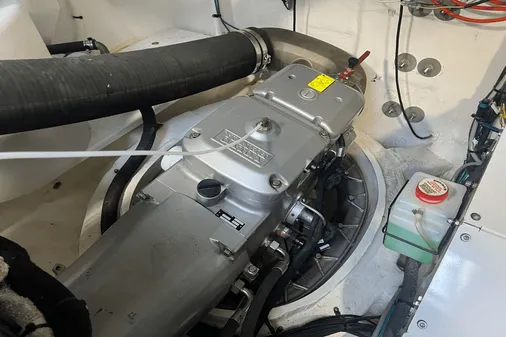 Cruisers Yachts 50 Cantius image