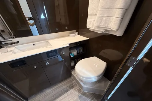 Cruisers Yachts 50 Cantius image