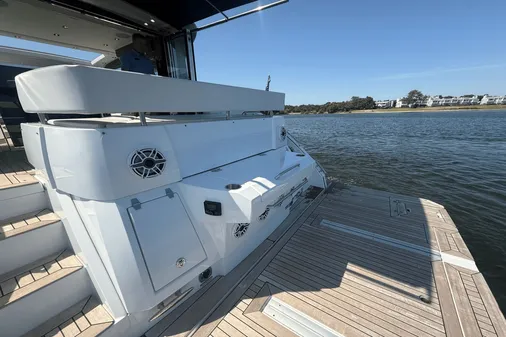 Cruisers Yachts 50 Cantius image