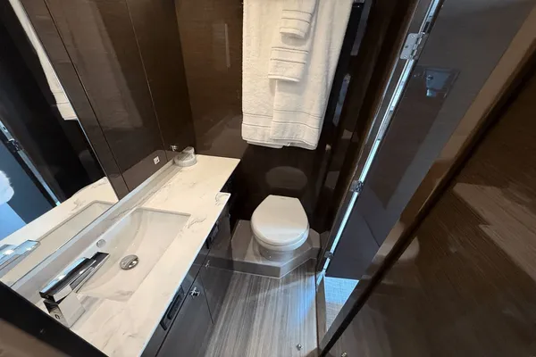 Cruisers Yachts 50 Cantius image