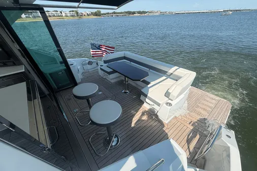 Cruisers Yachts 50 Cantius image