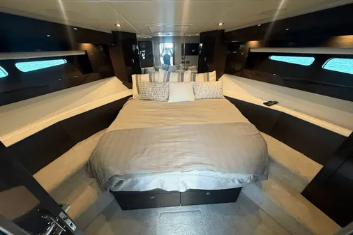Cruisers Yachts 50 Cantius image