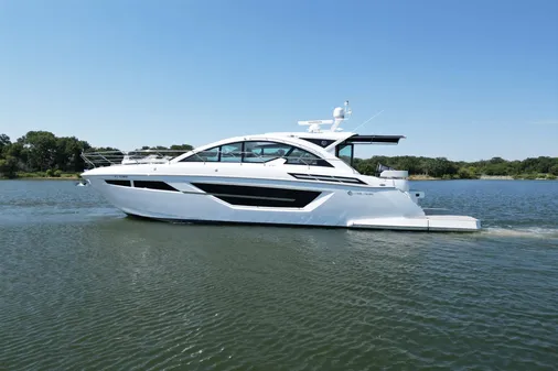Cruisers Yachts 50 Cantius image