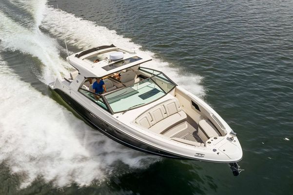 Sea Ray SLX 400 - main image