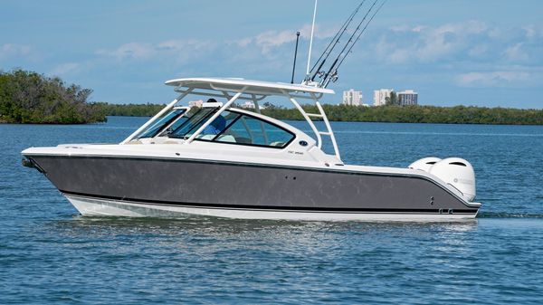 Pursuit DC 266 Dual Console 